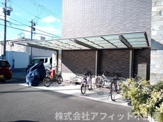 【その他共用部分】 | ザ・プレミア旭町 | 屋根付き駐輪場
