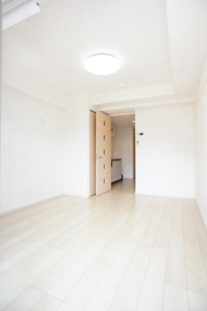 ルミエール　イリゼの居間・リビング