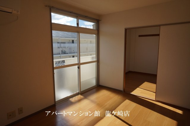 ニューシティ志げBの洋室