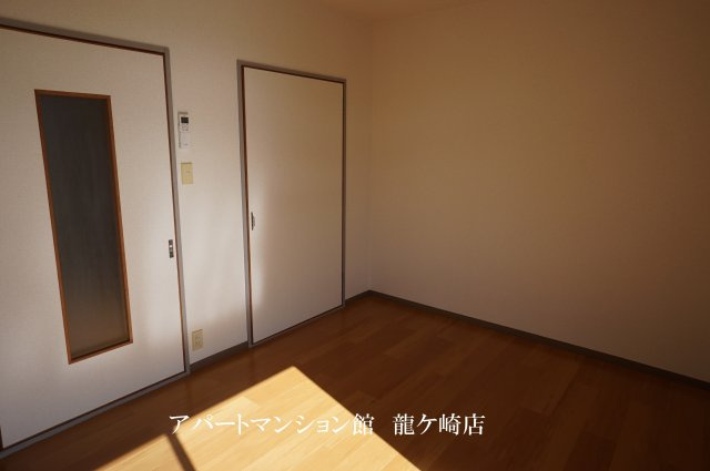 ニューシティ志げBの洋室