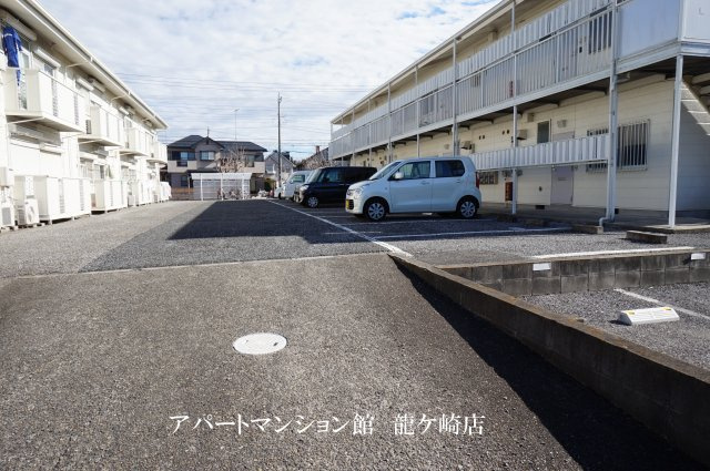 ニューシティ志げBの駐車場