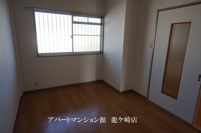 ニューシティ志げBの洋室