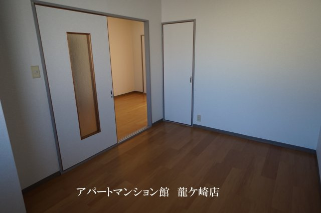 ニューシティ志げBの洋室