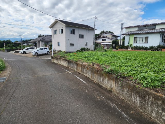 高崎市箕郷町柏木沢売土地の前面道路含む現地写真