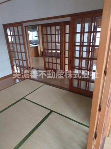 ６５３９５　岐阜市切通中古戸建ての和室