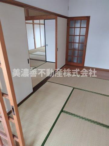 ６５３９５　岐阜市切通中古戸建ての和室