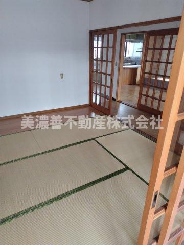 ６５３９５　岐阜市切通中古戸建ての和室