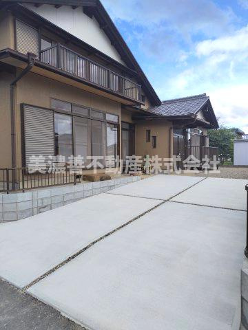６５３９５　岐阜市切通中古戸建ての外観