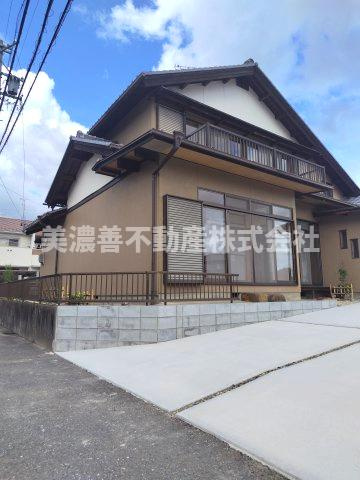 ６５３９５　岐阜市切通中古戸建ての外観
