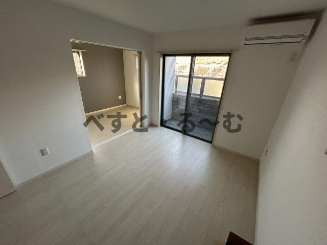 KTIレジデンス西新町の居間・リビング