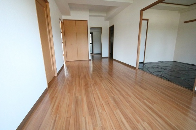 ユアコート東原の居間・リビング