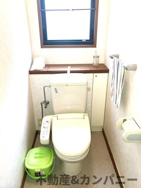 松山市小栗１丁目の中古一戸建のトイレ|トイレもきれいです