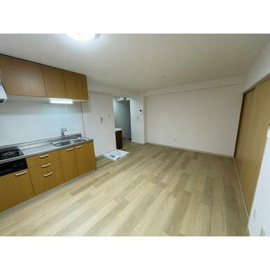 ワコー大塚マンションＡ棟の居間・リビング