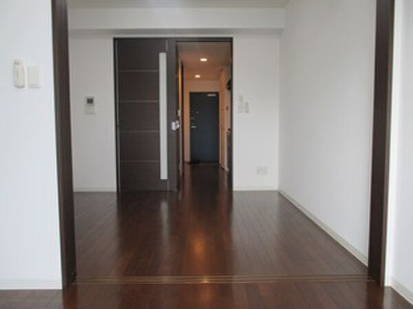 レジデンス上前津スクエア(旧プライムアーバン上前津)の居間・リビング