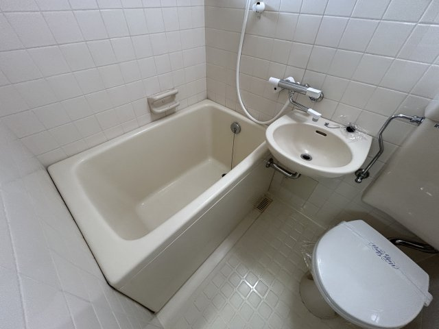 NS長尾ビルの浴室|コンパクトで使いやすいお風呂です