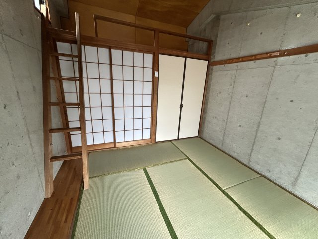 NS長尾ビルの和室|畳の上でゆっくりとくつろげる和室です