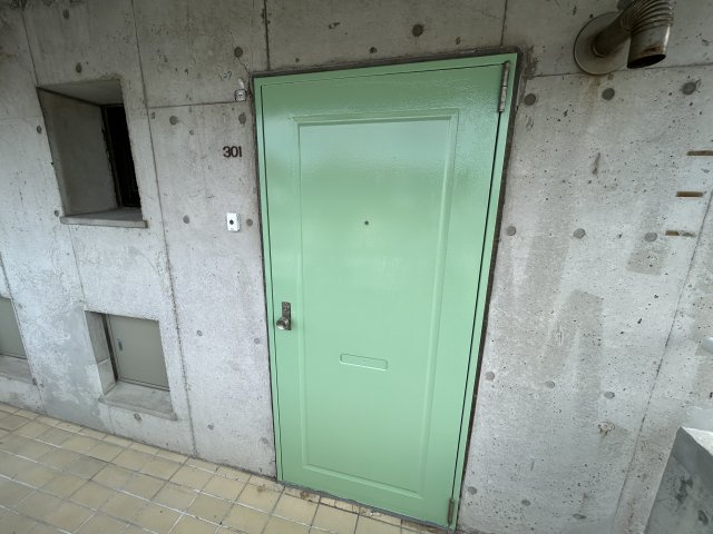 NS長尾ビルの玄関|明るい玄関です