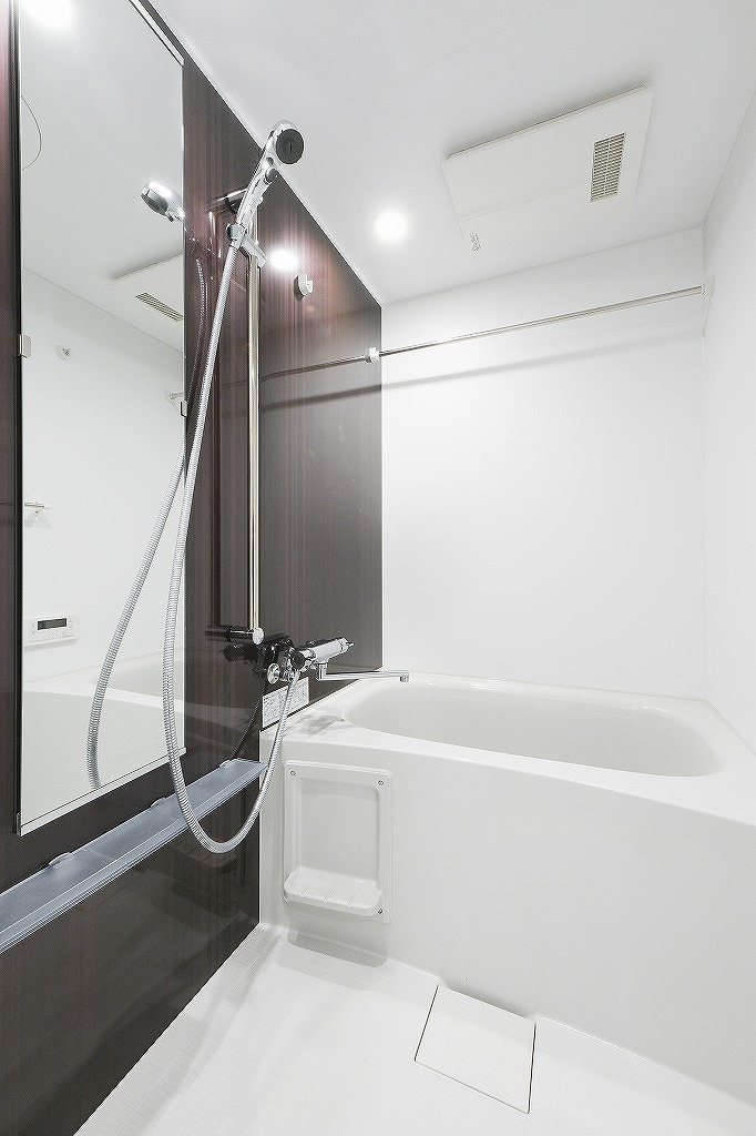 エンクレストベイ天神EASTの浴室|ゆったり過ごせるお風呂です