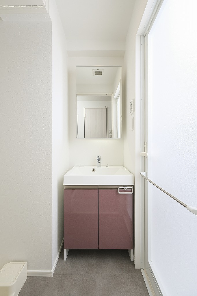 エンクレストベイ天神EASTの洗面所|コンパクトで使いやすい洗面所