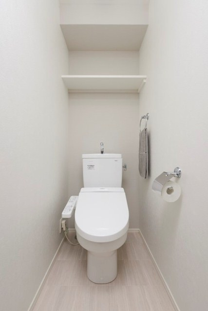 エンクレストベイ天神東Ⅱのトイレ|落ち着いた色調のトイレです