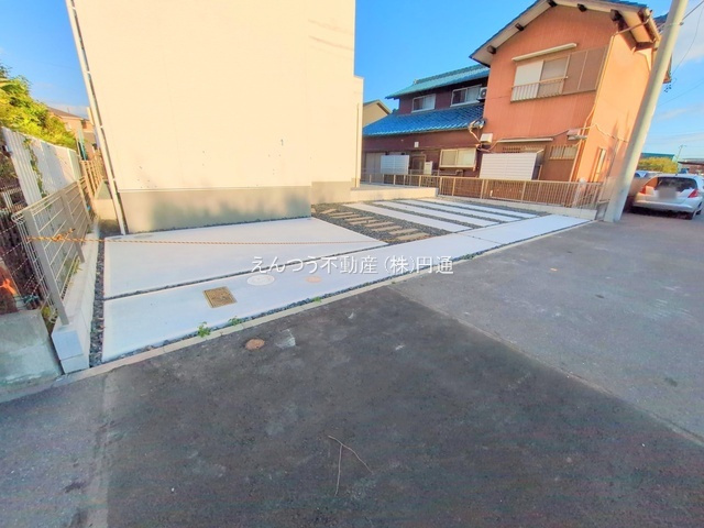 新茶屋4丁目の駐車場