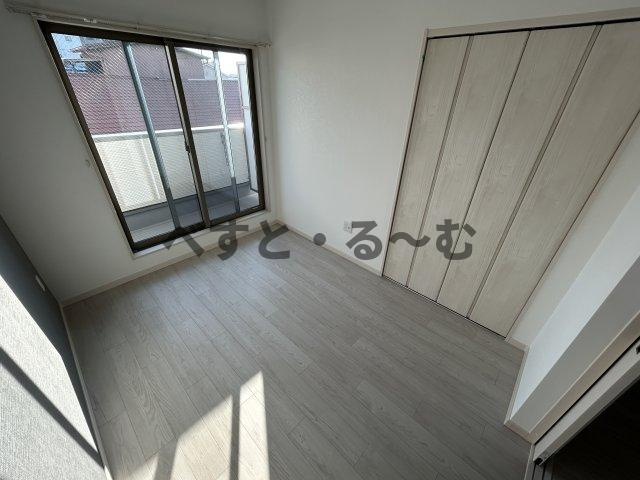 KTIレジデンス西新町の洋室