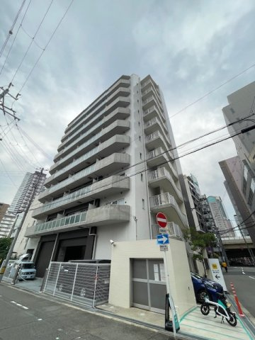 クレグラン北梅田の外観