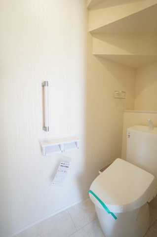 リーブルガーデン常滑市新田町第5　1号棟のトイレ|水機能付き温水洗浄便座です！！