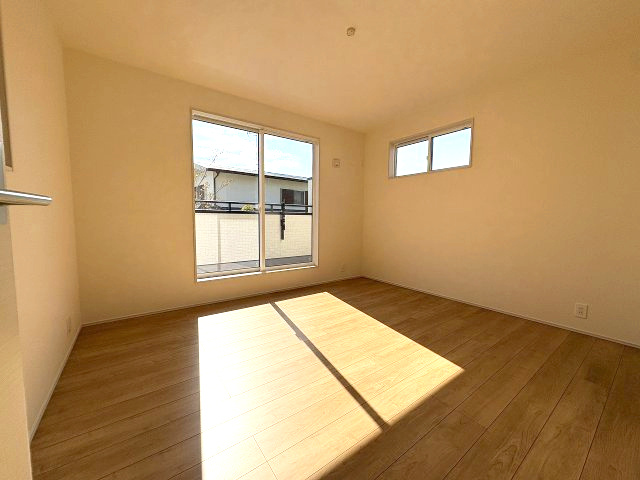 【寝室】 | 大野城市つつじヶ丘3丁目　2号棟（全2棟）【仲介手数料無料・0円】 | 現地写真。2階主寝室です。