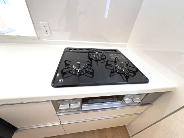 【キッチン】 | 大野城市つつじヶ丘3丁目　2号棟（全2棟）【仲介手数料無料・0円】 | 現地写真。