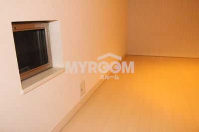 【寝室】 | グランコンフォール東墨田 | 使い方は色々！ロフト付★（101号室の写真）