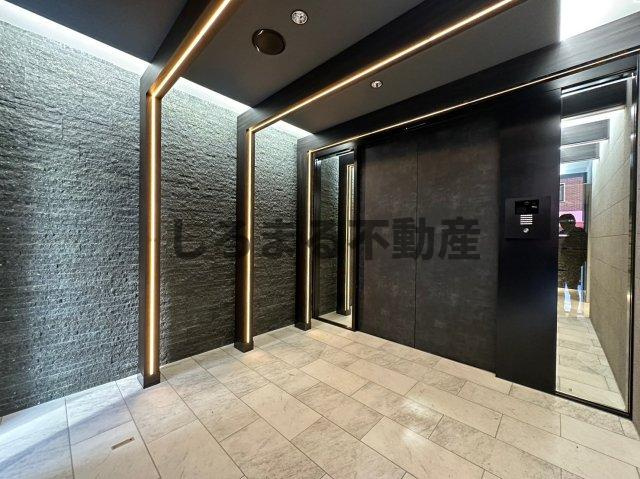 S-RESIDENCE堺筋本町Unoのロビー