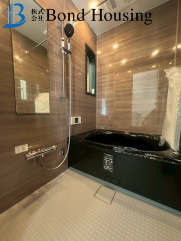 「南向き明るいリビング」「全居室2面採光」　舞子坂４丁目の浴室