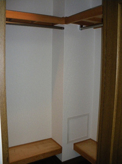 【収納】 | シャリエ大津朝日が丘 | ウォークインクロゼット　※前回募集時／２０１５年４月の写真