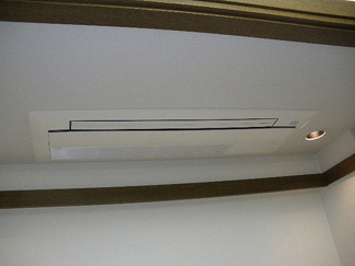 【設備】 | シャリエ大津朝日が丘 | ビルトインエアコン　※前回募集時／２０１５年４月の写真