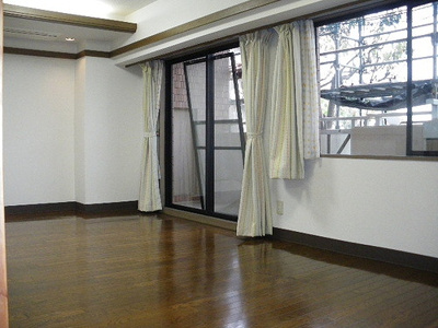 【居間・リビング】 | シャリエ大津朝日が丘 | ＬＤＫ約１７．８畳　※前回募集時／２０１５年４月の写真