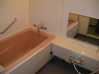 【浴室】 | シャリエ大津朝日が丘 | 浴室　※前回募集時／２０１５年４月の写真