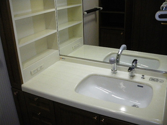 【洗面所】 | シャリエ大津朝日が丘 | 洗面化粧台　※前回募集時／２０１５年４月の写真