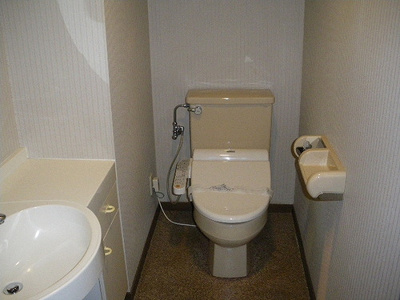 【トイレ】 | シャリエ大津朝日が丘 | トイレ　※前回募集時／２０１５年４月の写真