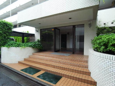 【エントランス】 | マンション ウィスタリア | 毎日通るエントランスはこのようになっています