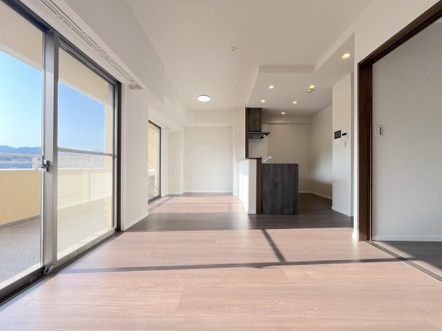 エバーライフパセオ博多南センターコート