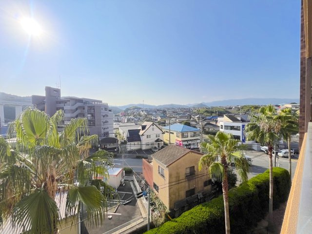 エバーライフパセオ博多南センターコートの展望