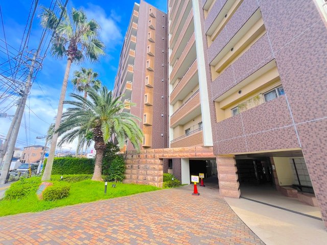 エバーライフパセオ博多南センターコートのエントランス