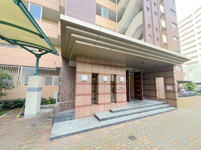 エバーライフパセオ博多南センターコートのエントランス