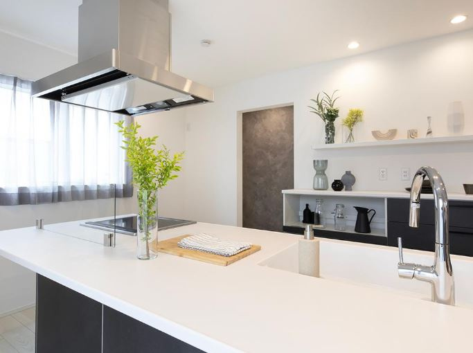 大谷町戸建（築浅）のキッチン