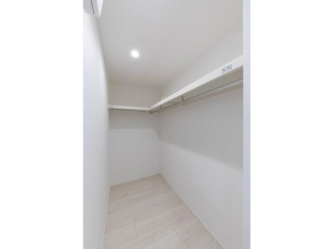 大谷町戸建（築浅）の収納|ウォークインクローゼット