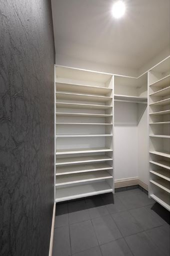 築2年・太陽光あり・並列3台可 設備充実の3LDK／米子駅前徒歩圏の収納|土間収納