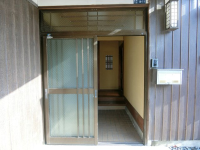 【玄関】 | 旗ヶ崎1丁目貸家