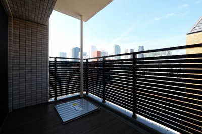 【バルコニー】 | レオングラン本町橋 | 落ち着いた時間を過ごせるバルコニーです