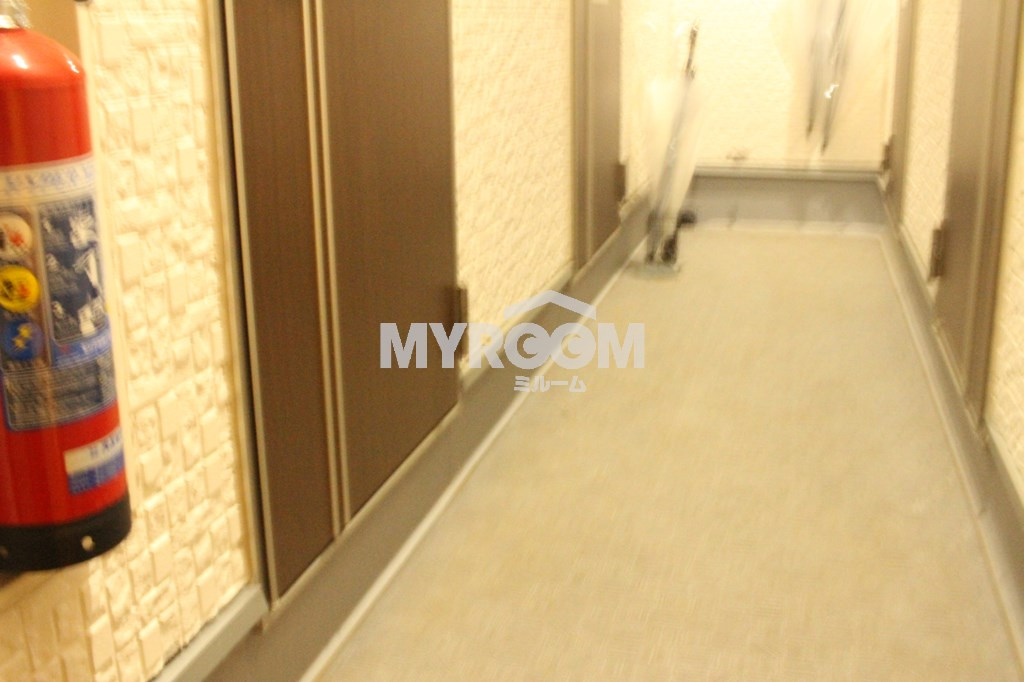 Celeste中野坂上のその他共用部分|共用廊下♪